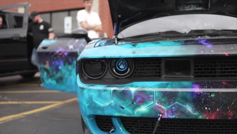 Custom-Design-Dodge-Challenger-Beim-Autotreffen