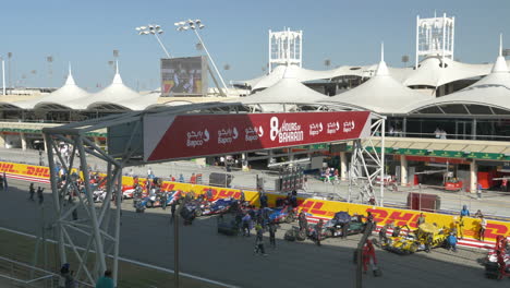 8-Stunden-Bahrain-Sportwagenrennen-Auf-Der-Bahrain-International-Circuit-In-Sakhir,-Bahrain