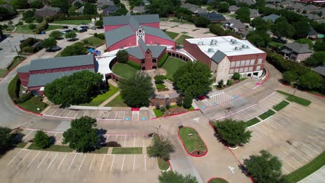 Aerial-footage-of-Trietsch-Memorial-United-Methodist-Church-in-Flowermound-Texas-located-at-6101-Morriss-Rd,-Flower-Mound,-TX-75028