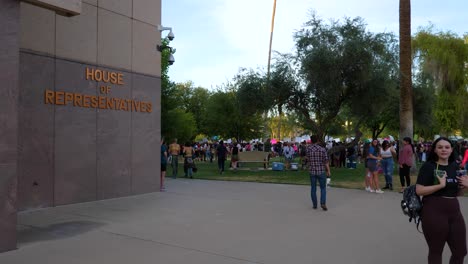 La-Cámara-De-Representantes-En-Arizona-Con-Manifestantes-A-Favor-Del-Aborto