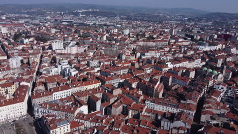 Aerial-view-of-rooftops-of-the-city-of-Saint-Étienne,-central-France