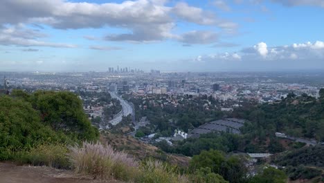 landscape-of-downtown-Los-Angeles-on-a-semi-cloud-day,-from-the-top-of-a-mountain
