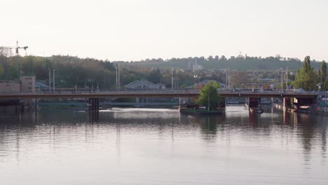 Stuttgart-König-karls-brücke-über-Den-Neckar-Am-Wasen-Bad-Cannstatt