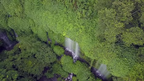 Triple-waterfall-in-the-mountain-jungle
