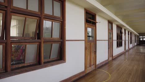 Old-Toyosato-Elementary-School,-Long-Hallways-and-Classrooms,-Japan