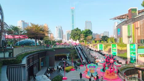 Fun-Fair-Ride-Establecimiento-En-El-Centro-Comercial-Parc-Central-En-Guangzhou,-China