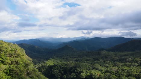 The-gorgeous-panorama-of-the-Boruca-Mountain-in-Costa-Rica,-aerial-drone-shot,-forward-movement