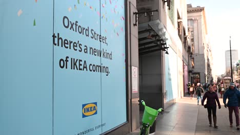 Ikea-Llega-A-Oxford-Street,-Londres,-Reino-Unido