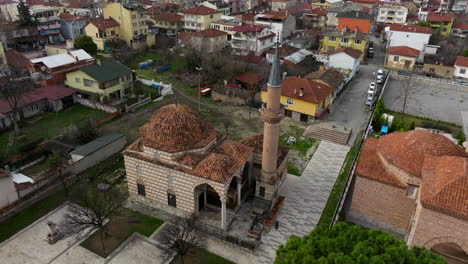 Seyh-Kutbuddin-Mosque-In-Iznik,-Turkey---aerial-drone-shot