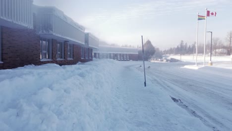 Caminar-En-Canadá-Cubierto-De-Nieve
