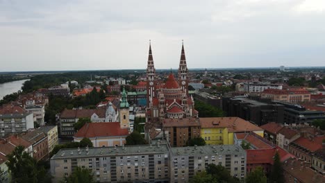 Votivkirche-In-Der-Stadt-Szeged,-Ungarn