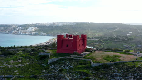 Luftaufnahme-Des-Turms-Der-Heiligen-Agatha-In-Melleħa,-Malta