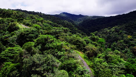 Mountain-roads-in-Santa-Fe-district-in-Veraguas-Province,-Panama,-rain-forest