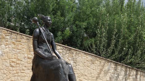 Bronze-statue-of-King-Moshoeshoe,-the-first-king-of-Lesotho,-Africa