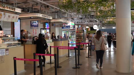 Foodstalls-at-a-Central-Market-in-Asia