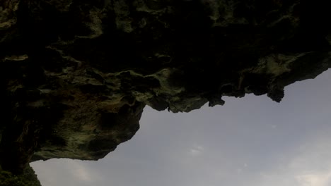 Reveal-shot-Maya-Bay-at-Phi-phi-island-Phuket-Thailand-cliff