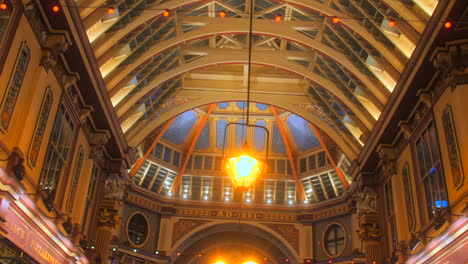 Looking-Into-The-Ceiling-With-Hanging-Light-At-The-Covered-Market-In-Leadenhall-London,-UK