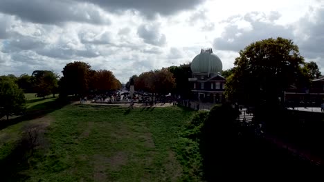 establishing-ascending-aerial-shot-of-the-Greenwich-Royal-Observatory-Center