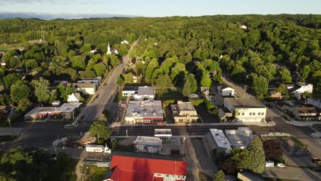 Iconic-township-of-Suttons-Bay-in-Michigan,-aerial-drone-view