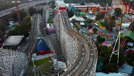 Mexico-City---June-2022:-La-Feria-de-Chapultepec-and-the-famous-Montaña-Rusa,-a-wooden-roller-coaster
