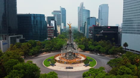 Ciudad-De-México,---25-De-Junio-De-2022:-Paseo-De-La-Avenida-Reforma-Y-Monumento-Al-Ángel-De-La-Independencia