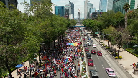 Mexiko-Stadt,---25.-Juni-2022:-Feiern-Sie-Die-Vielfalt-Auf-Den-Straßen-Von-Mexiko-Stadt