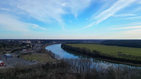 Cumberland-River-In-Clarksville,-Tennessee