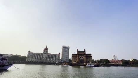 Una-Toma-De-Los-Dos-Lugares-Turísticos-Más-Visitados-De-Mumbai-En-Un-Solo-Cuadro