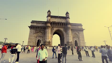 La-Famosa-&#39;puerta-De-Entrada-A-La-India&#39;,-Que-Es-Una-Entrada-A-La-Ciudad-De-Mumbai