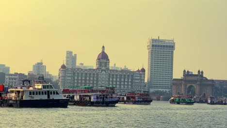 Un-Vistazo-A-La-Maravillosa-Ciudad-De-Mumbai-Desde-El-Mar-Arábigo