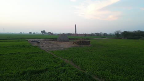 Campos-De-Cultivo-Ojo-De-Pájaro-Vista-Amplia-Fábrica-De-Ladrillos-Punjab-Haryana-Lahore-Mohali