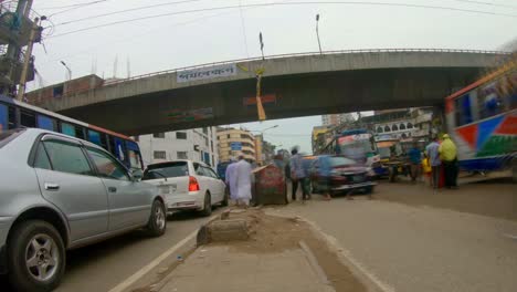 Zeitraffer-Von-Fahrzeugen-Auf-Der-Straße,-Dhaka,-Bangladesch