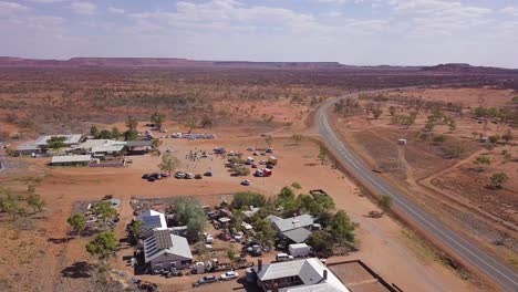 Panoramic-Shot-Of-a-Rest-Stop-somewhere-on-Stuart-Highway-In-Wild-Desert-In-Australia