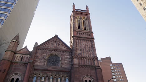 Kirche-Der-Heiligen-Dreifaltigkeit---Philadelphia,-PA-Straßenansicht