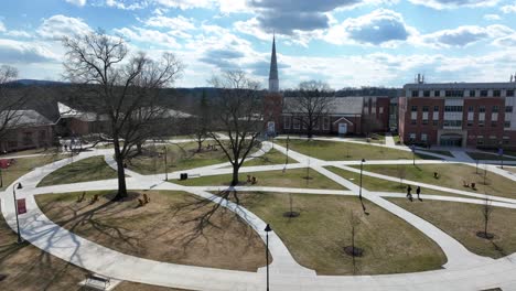 Aerial-establishing-shot-of-Messiah-University-in-Pennsylvania