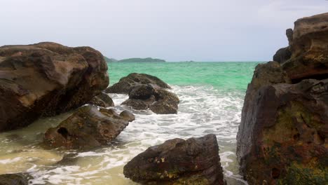 Phi-Phi-island-Phuket-Thailand-Cliff-turquoise-water-splah-rocks