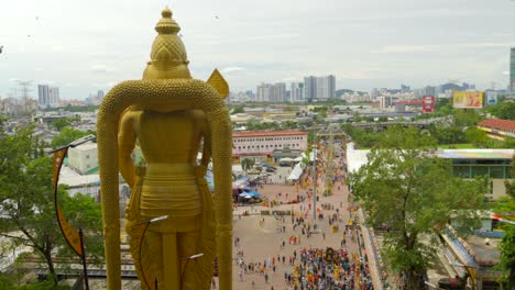 Blick-Auf-Die-Treppe-Des-Thaipusam-Festivals-Auf-Die-Batu-Höhlen-In-Kuala-Lumpur,-Malaysia