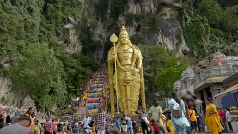 Señor-Murugan-Y-Palomas-En-Cámara-Lenta-Thaipusam-En-Batu-Caves-Kuala-Lumpur-Malasia