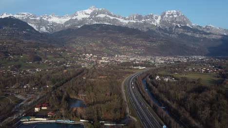 Aerial-panning-right-revealing-the-Arve-valley-and-the-town-of-Sallanches