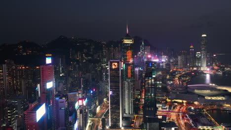 Drohnen-Hyperlapse-Der-Skyline-Von-Hongkong-Bei-Nacht