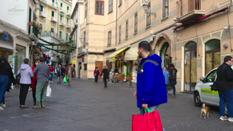 Slow-Motion-Amalfi-Italien-Fahrrad,-Das-Vorbeifährt