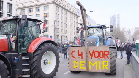 Landwirte-Protestieren-Gegen-Die-Maßnahmen-Der-Flämischen-Regierung-Zur-Reduzierung-Der-Stickstoffemissionen-–-Brüssel,-Belgien