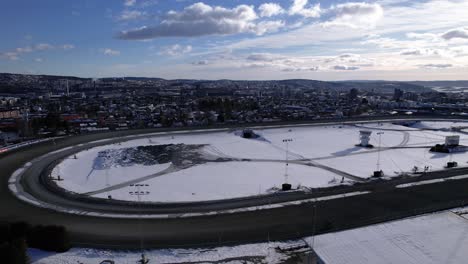 Pista-De-Carreras-De-Trotones-En-Oslo,-Noruega