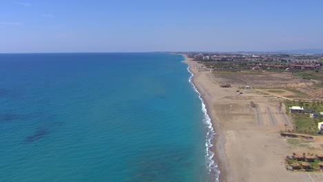 Aerial-establishing-shot-of-the-beaches-and-tropical-waters-in-Turkey