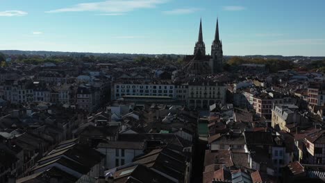 Bayonne-cityscape-with-cathedral-silhouette,-France