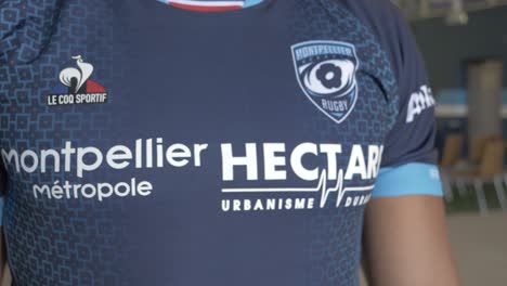 T-Shirt-Des-Rugbyclubs-Montpellier-Hérault,-Getragen-Vom-Spieler
