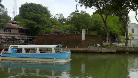 Historic-City-of-Melaka-Malacca-Cruise-on-river-Tan-Kim-Seng-Bridge-Malaysia