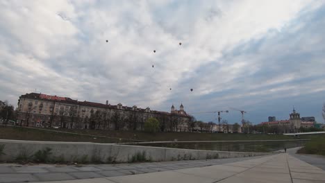 Hyperlapse-of-Hot-Air-Ballooning-Over-Vilnius,-Lithuania