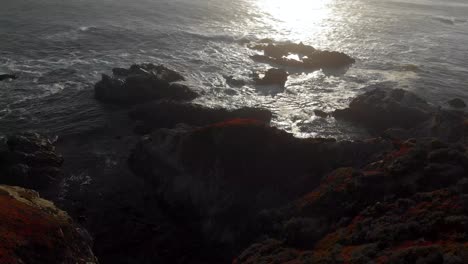 Cinematic-light-over-pacific-ocean,-golden-hour-near-Big-Sur,-Northern-California