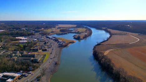 Flussuferfahrt-Auf-Dem-Cumberland-River-In-Clarksville,-Tennessee